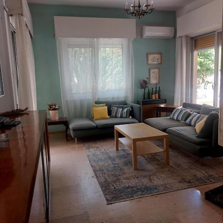 Sunny Family Home By The Beach Лимасол Екстериор снимка