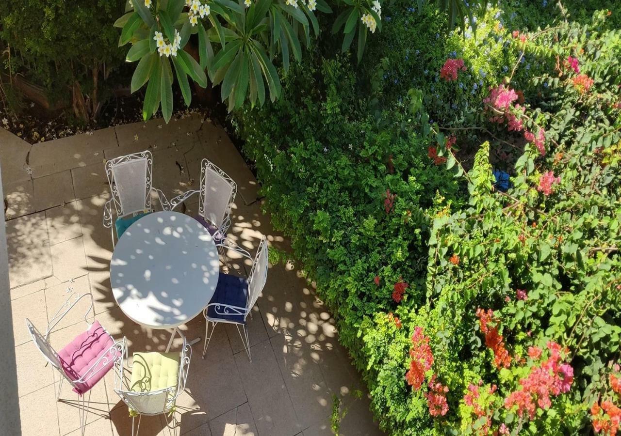 Sunny Family Home By The Beach Лимасол Екстериор снимка