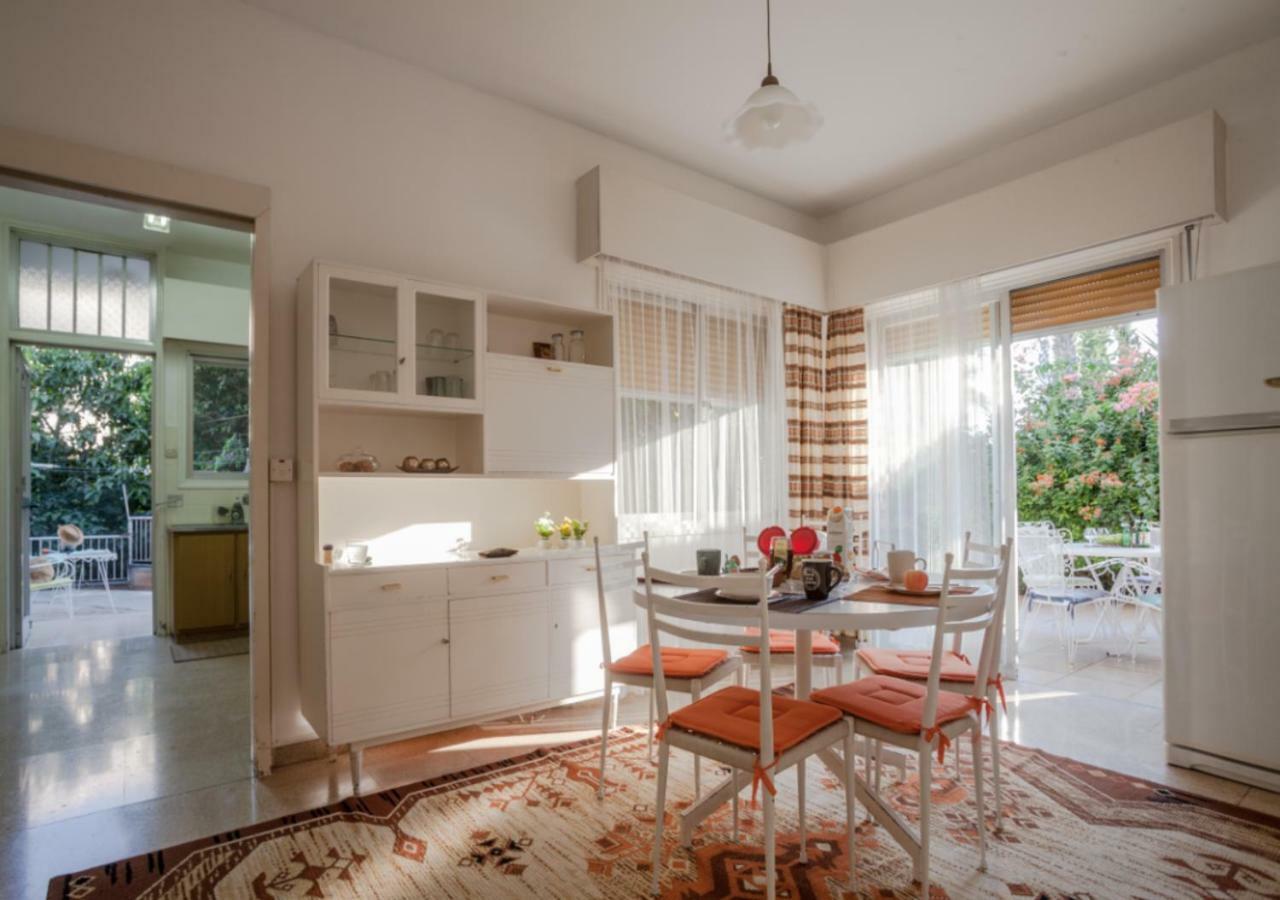 Sunny Family Home By The Beach Лимасол Екстериор снимка