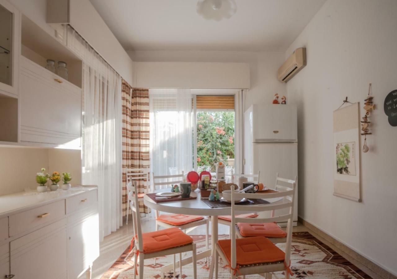 Sunny Family Home By The Beach Лимасол Екстериор снимка