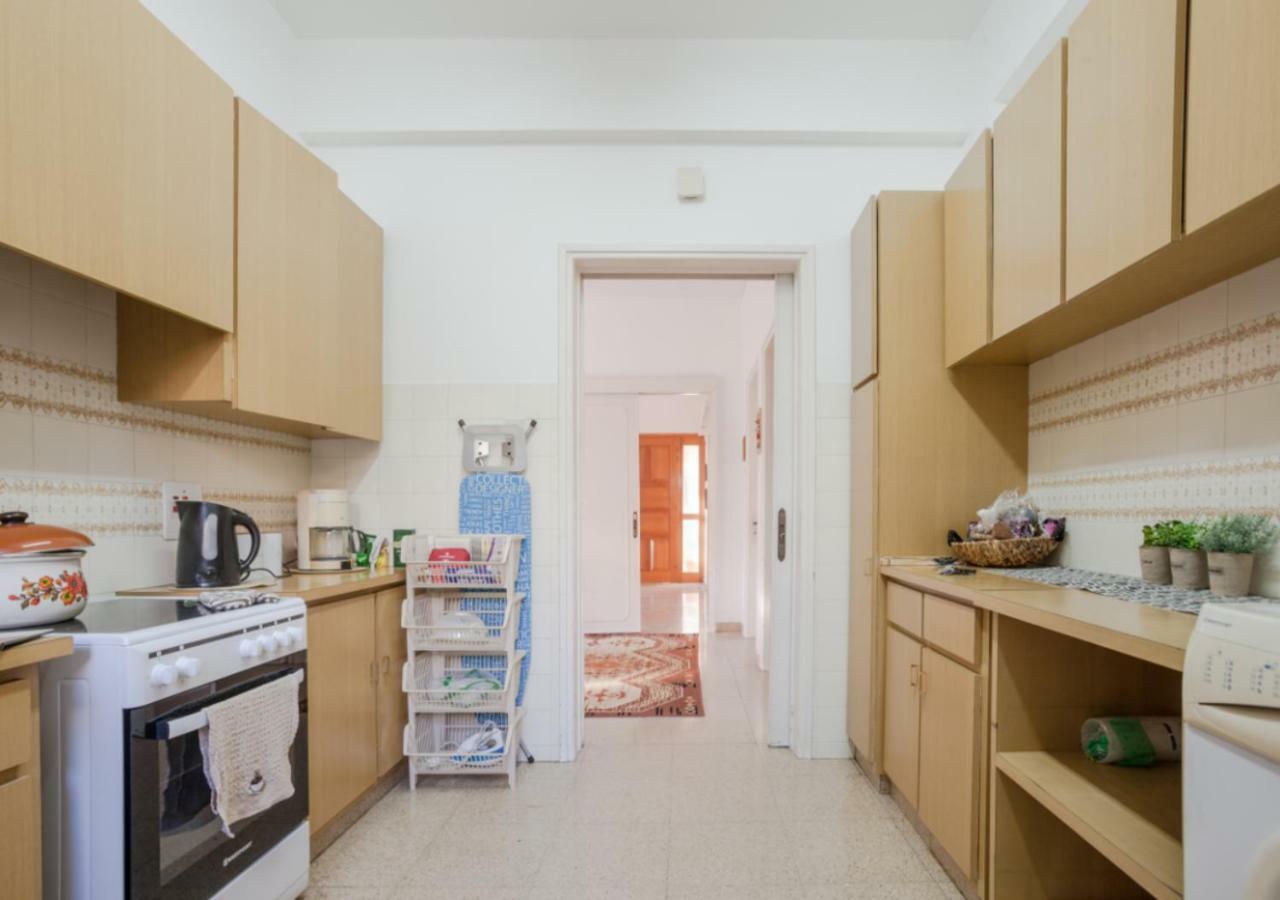Sunny Family Home By The Beach Лимасол Екстериор снимка