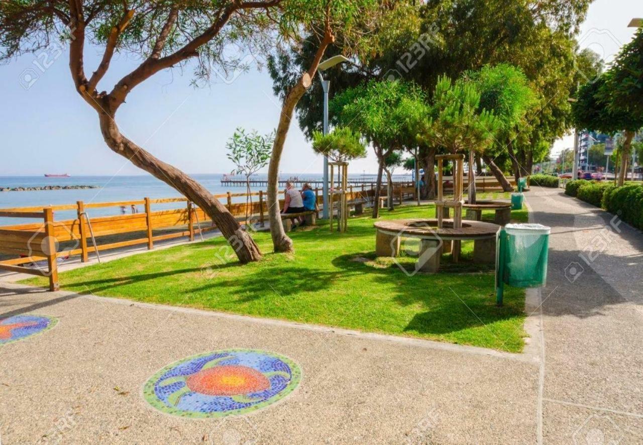 Sunny Family Home By The Beach Лимасол Екстериор снимка